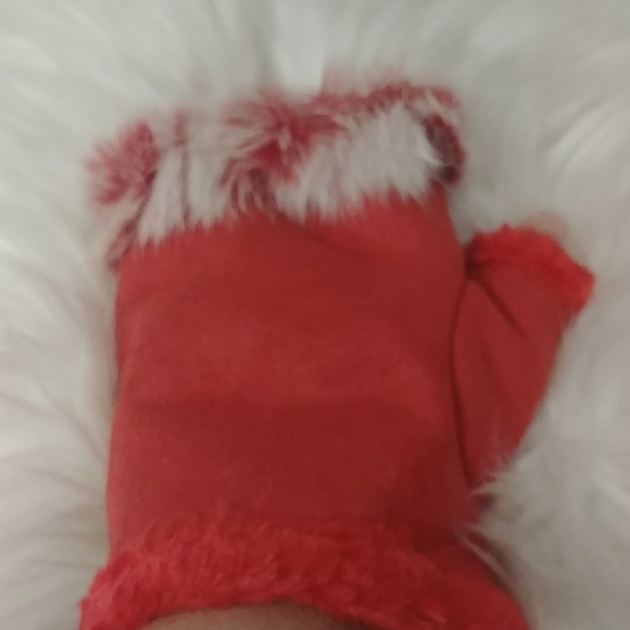 Red Faux Fur Fleece Fingerless Gloves - Picture 10 of 16